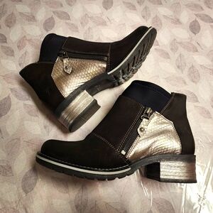 Women's Dromedaris Metallic & Suede Ankle Boots Size 40